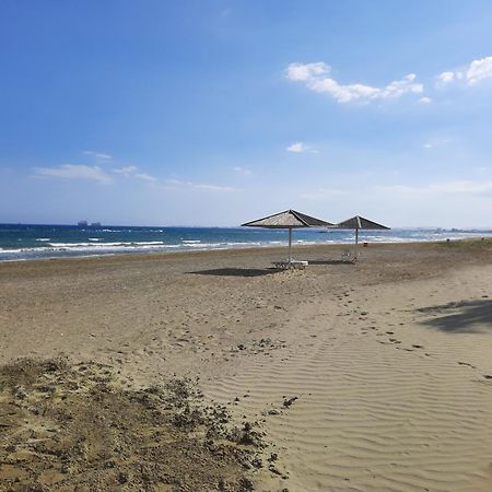 Villa Larnaca Bay Resort 보로클리니 외부 사진