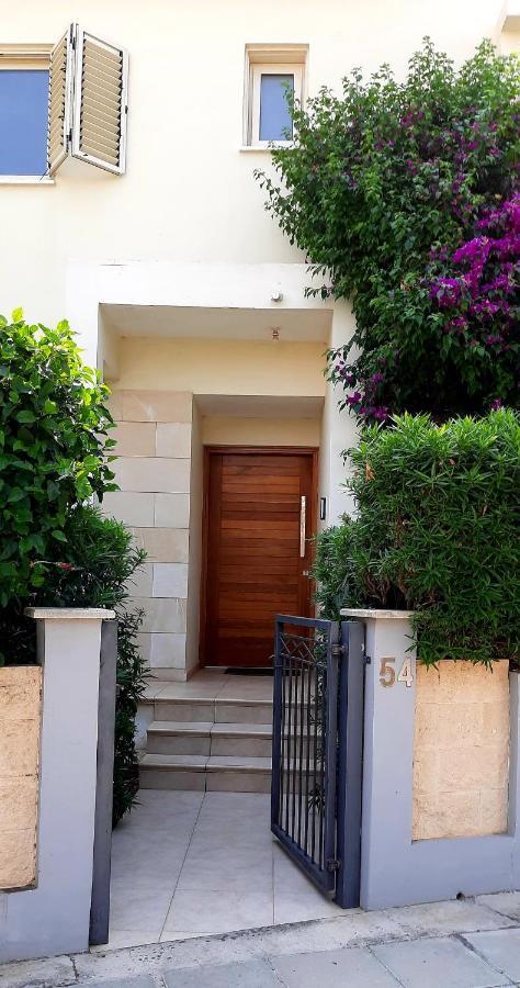 Villa Larnaca Bay Resort 보로클리니 외부 사진